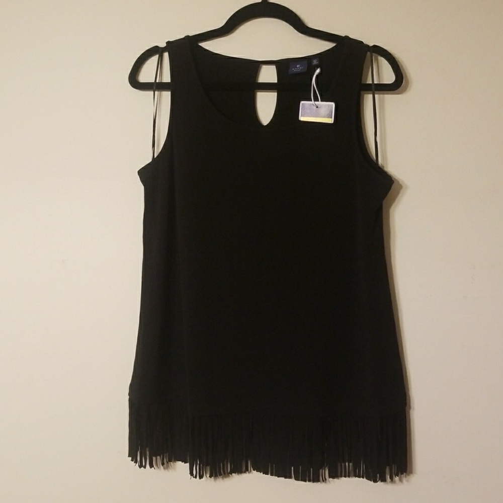 Sleeveless blouse with fringe